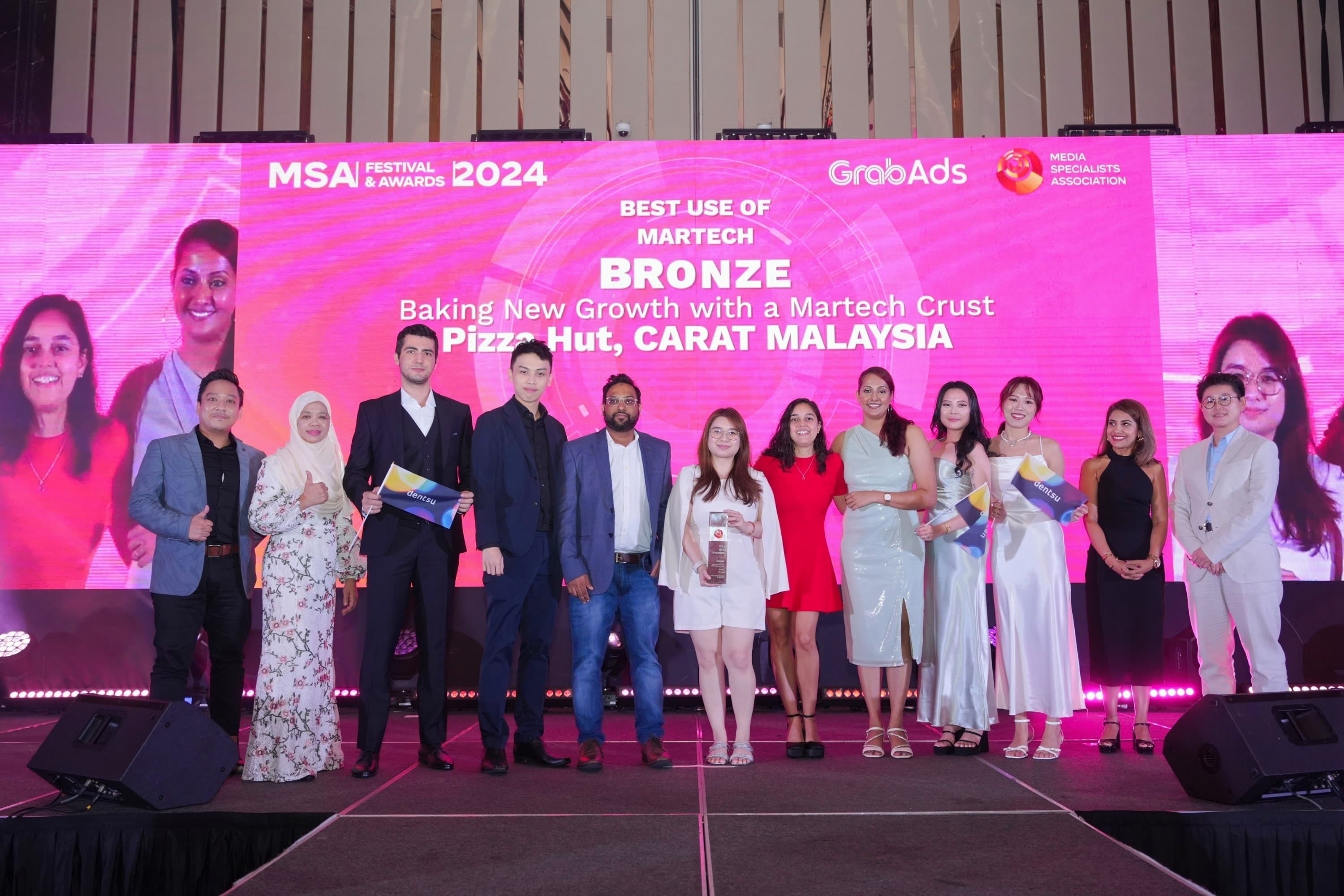 Crew of Carat People recieveing  award